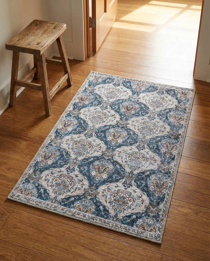 Detail image of 2' x 3' Yara Rug