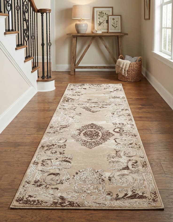 Detail image of 2' x 9' 10 Finsbury Runner Rug