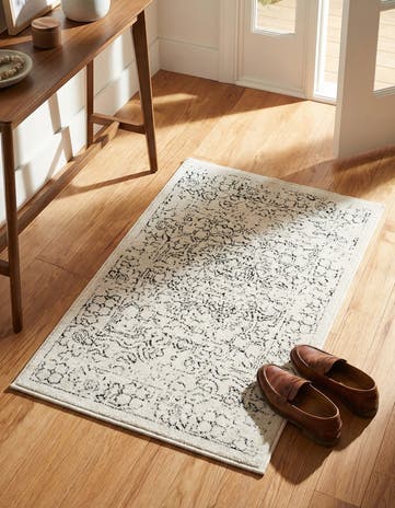 2' x 3' Isabella Rug