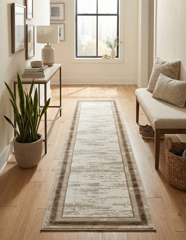 Detail image of 2' 7 x 10' Laguna Runner Rug