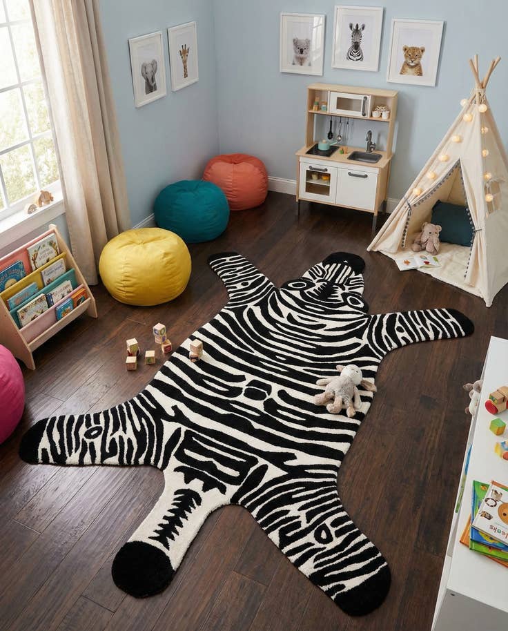 Detail image of 5' 1 x 8' Playtime Kids Wool Freeform Rug
