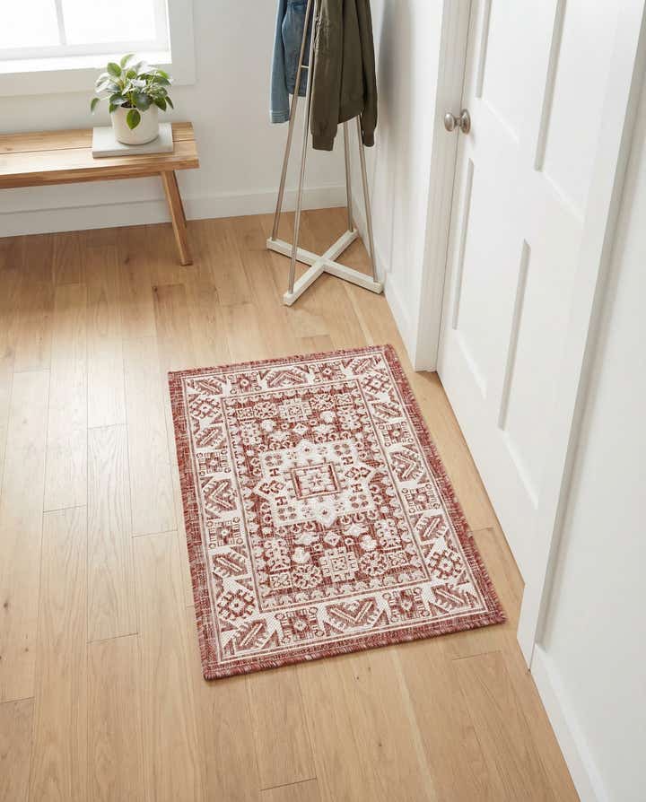 2' x 3' Easy-Clean Aztec Indoor / Outdoor Rug