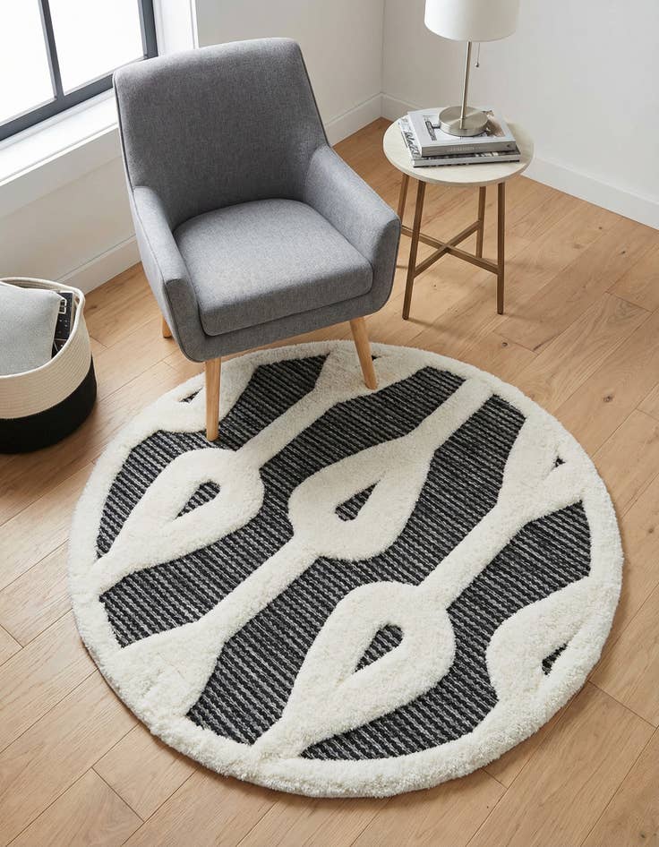 Detail image of  3' x 3' Prismatic Round Rug