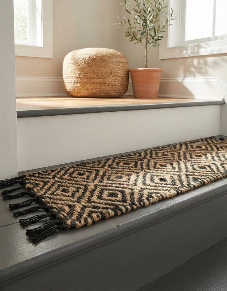 Detail image of 0' 9 x 2' 6  Hand Woven Braided Jute Stair Rug