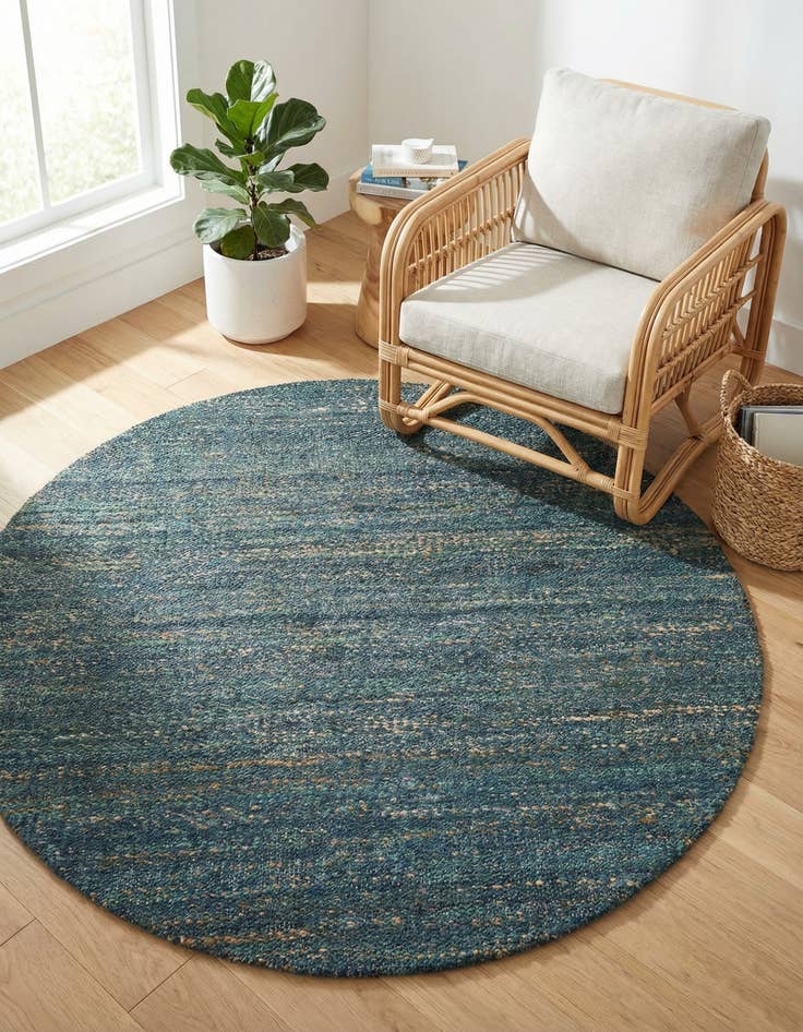 Detail image of 4' 1 x 4' 1  Hand Woven Palm Beach Jute Round Rug