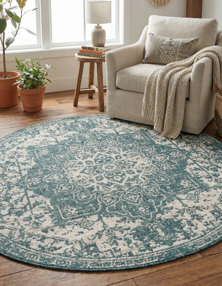 Detail image of 7' x 7' Easy-Clean Jill Zarin Dubai Indoor / Outdoor Round Rug