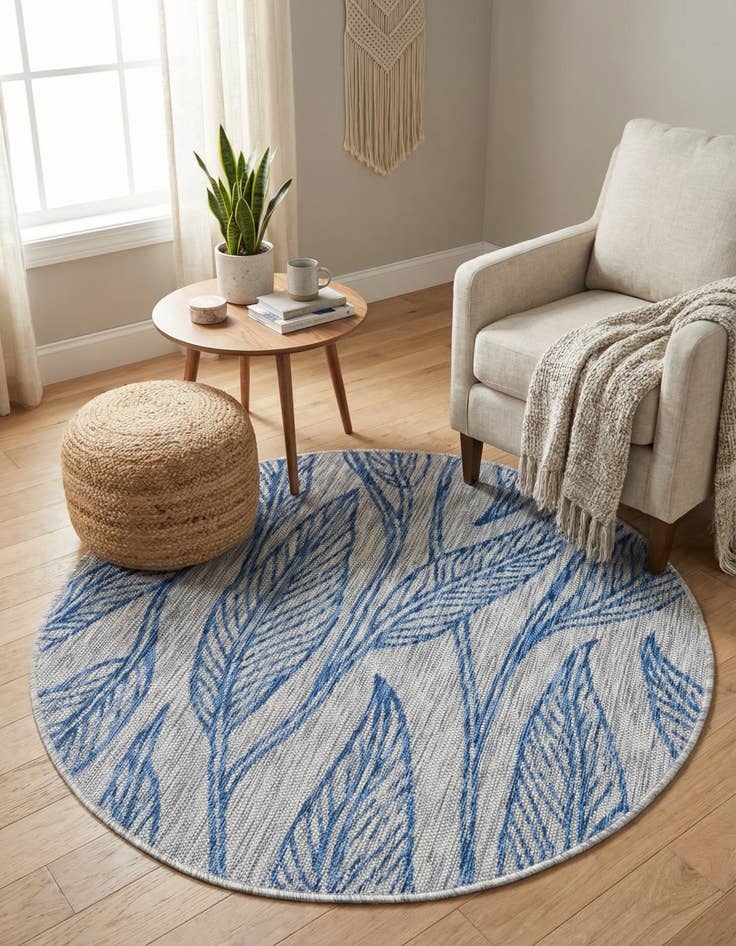 Detail image of 4' x 4' Washable Botanical Indoor / Outdoor Round Rug