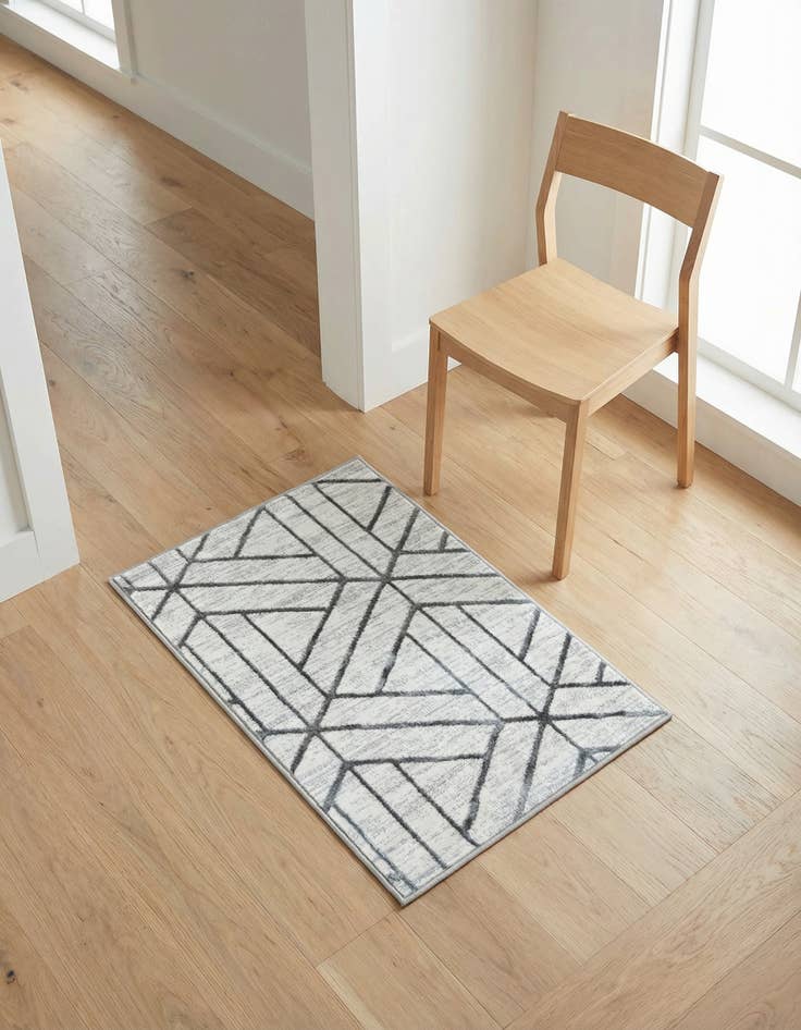Detail image of  2' x 3' Lattice Trellis Rug