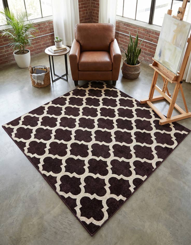 Detail image of 5' x 5' 8 Trellis Square Rug