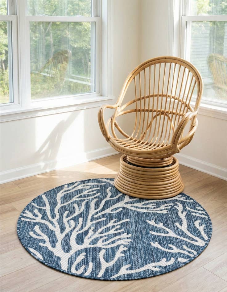 Detail image of 3' x 3' Washable Coastal Indoor / Outdoor Round Rug