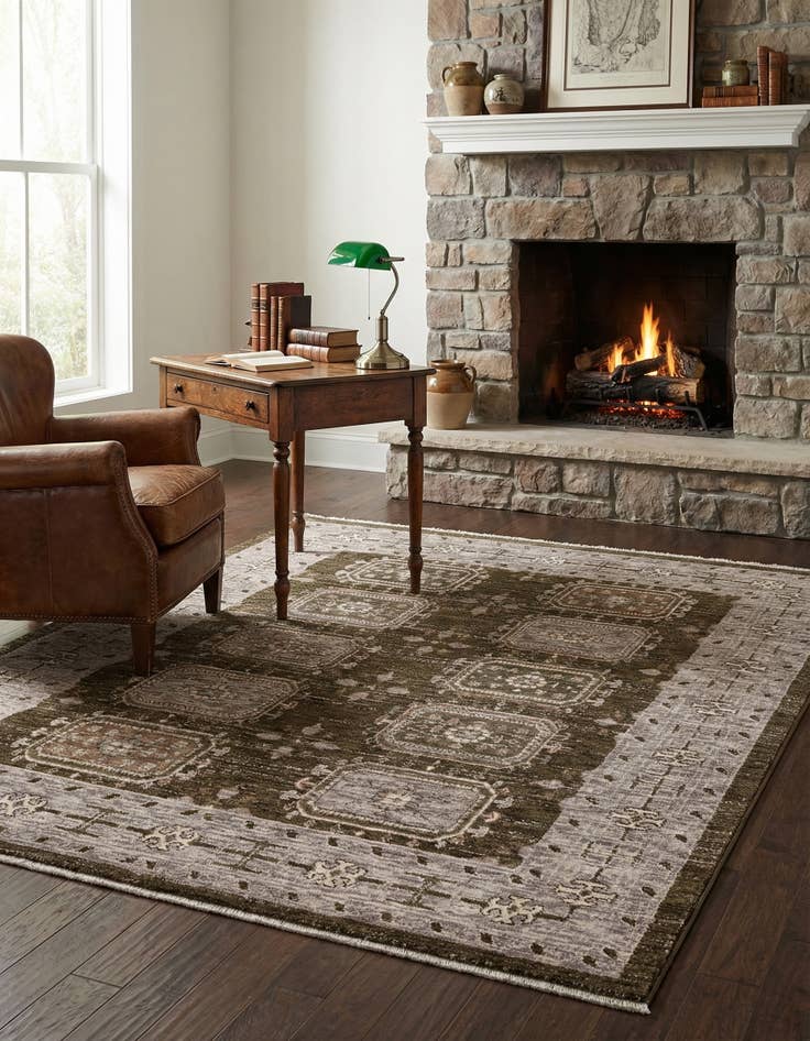 Detail image of 8' x 10' Grand Tradition Rug