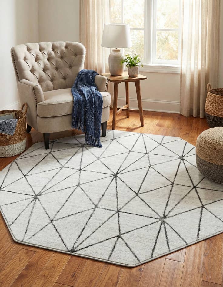 Detail image of 5' 3 x 5' 3 Lattice Trellis Octagon Rug