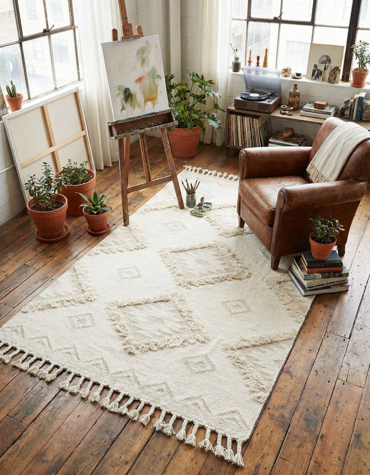 Detail image of 5' 1 x 8' Hand Woven Arizona Wool Rug