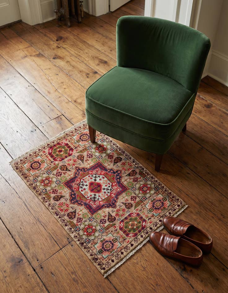 Detail image of 2' 1 x 2' 11 Hand Knotted Mamluk Ziegler Rug