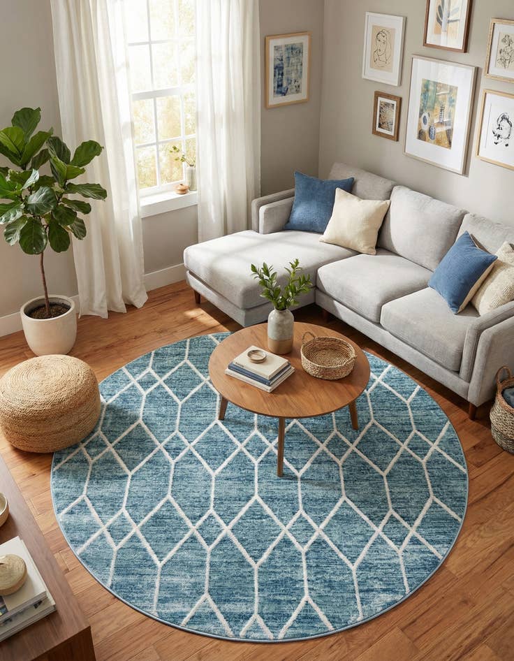 Detail image of 7' x 7' Lattice Trellis Round Rug