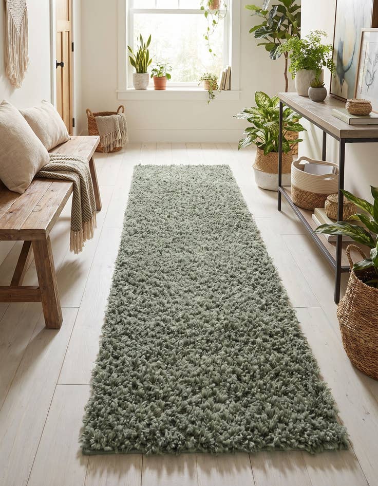 Detail image of 2' 7 x 10' Zermatt Shag Runner Rug
