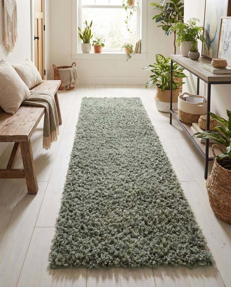 Detail image of 2' 7 x 10' Zermatt Shag Runner Rug