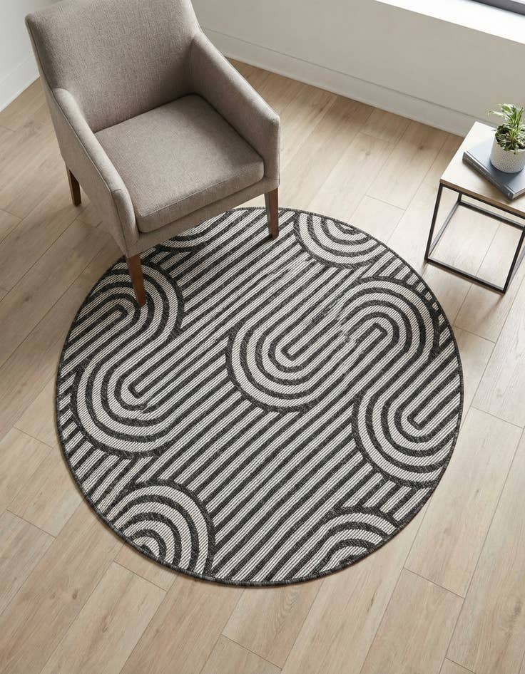 Detail image of 4' x 4'  Washable Modern Indoor / Outdoor Round Rug