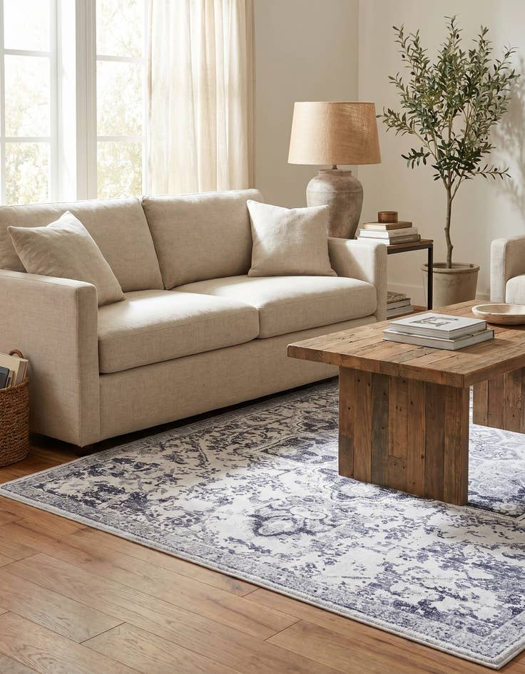 Detail image of 7' 10 x 10' Washable Renaissance Rug