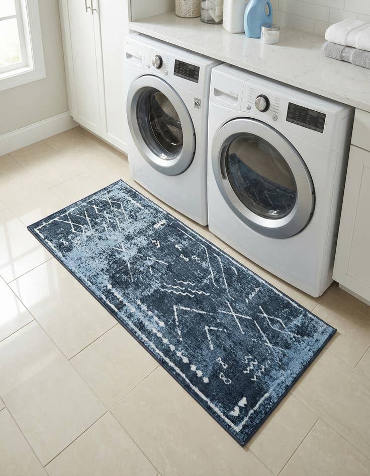 Detail image of 2' x 4' Kamala Washable Runner Rug