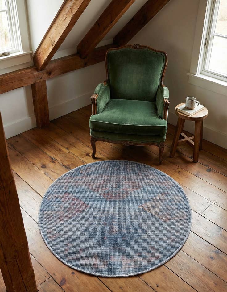 Detail image of 3' 3 x 3' 3 Washable Sisu Round Rug