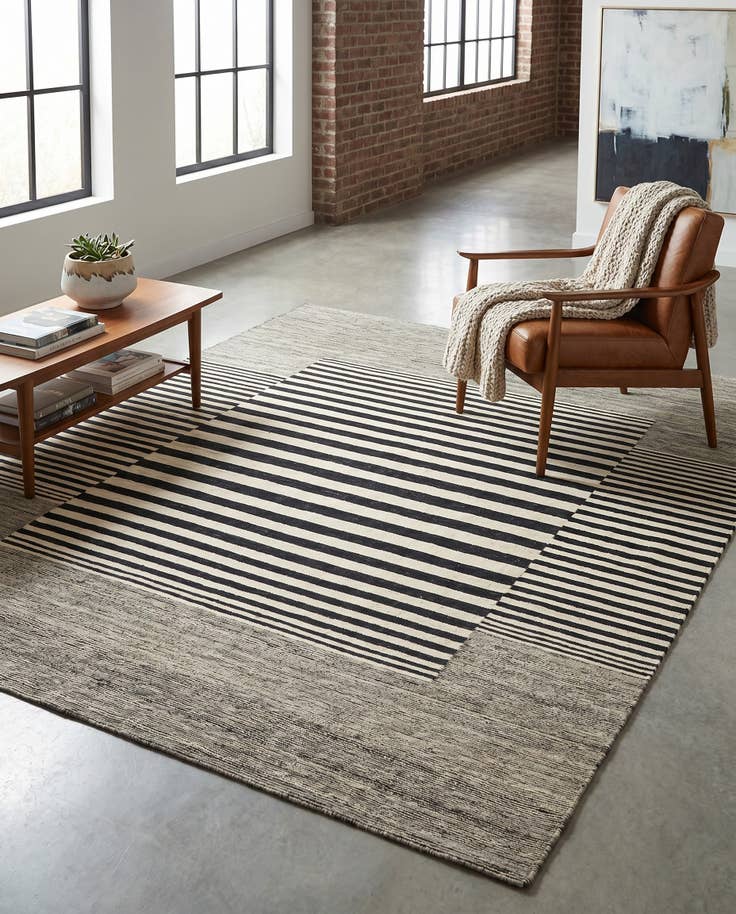 Detail image of 6' x 7' 6 Hand Woven Kilim Modern Wool Square Rug