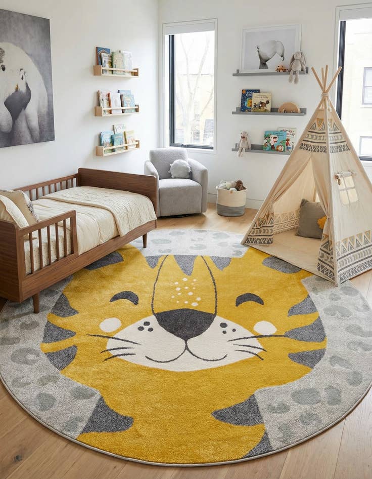 Detail image of 7' 10 x 7' 10 Tiger Whimsy Kids Round Rug