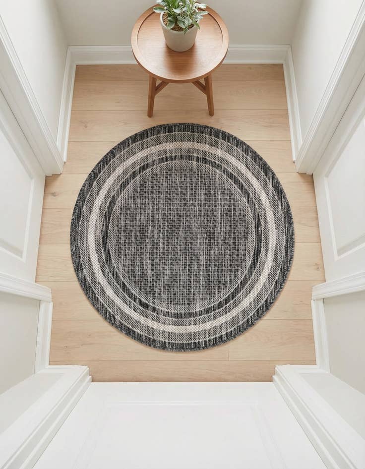 Detail image of 3' x 3' Easy-Clean Border Indoor / Outdoor Round Rug