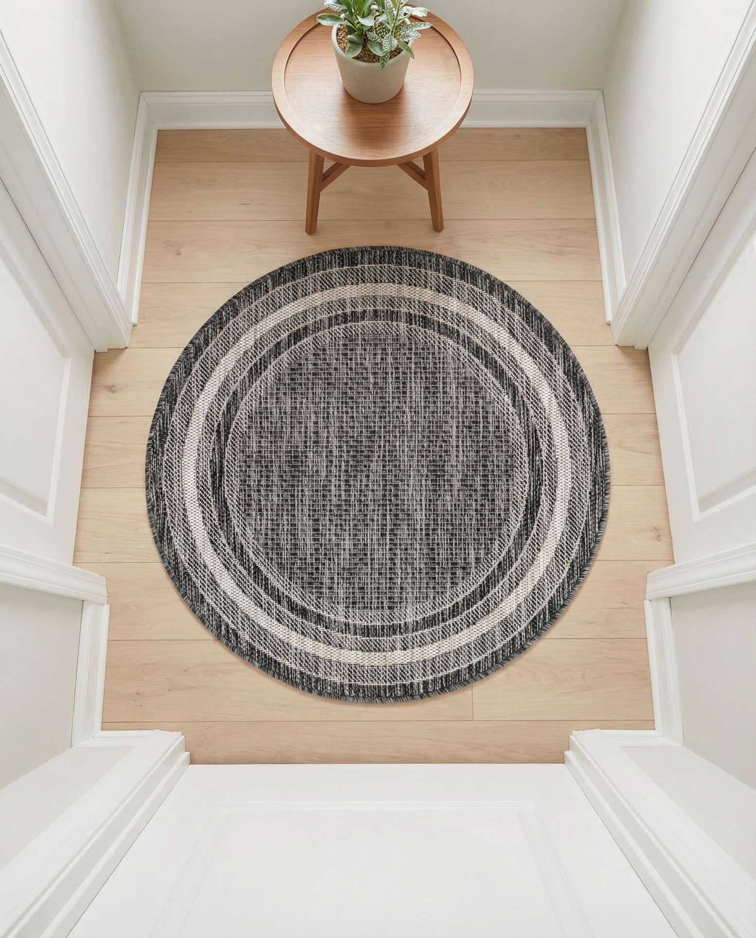 3' x 3' Easy-Clean Border Indoor / Outdoor Round Rug