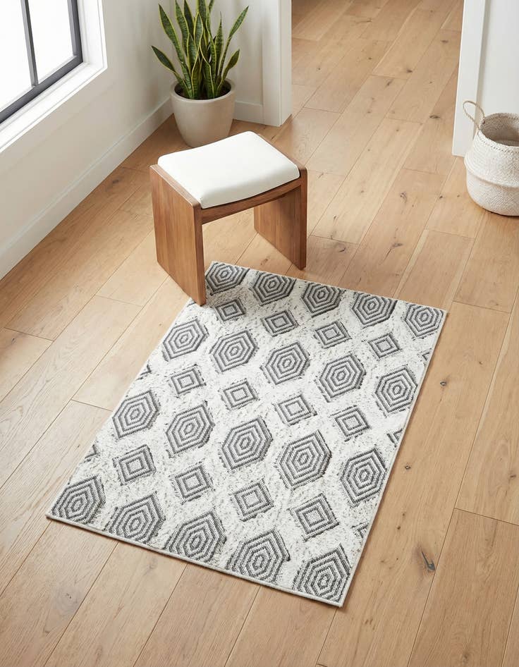 Detail image of 2' 3 x 3' Sabrina Soto Casa Havana Rug