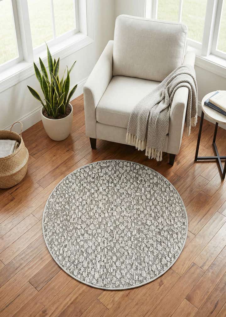 3' 1 x 3' 1 Easy-Clean Safari Indoor / Outdoor Round Rug