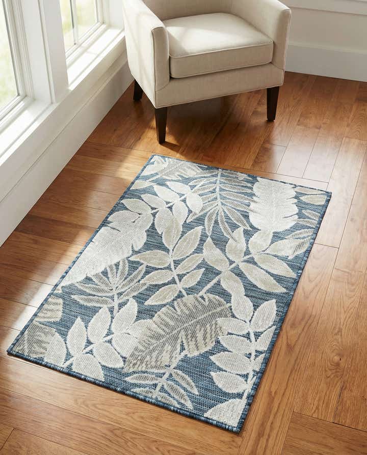 2' 2 x 3' Easy-Clean Botanical Indoor / Outdoor Rug