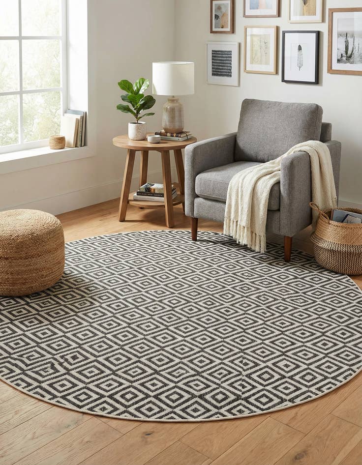 Detail image of 6' 7 x 6' 7  Washable Jill Zarin Costa Rica Indoor / Outdoor Round Rug