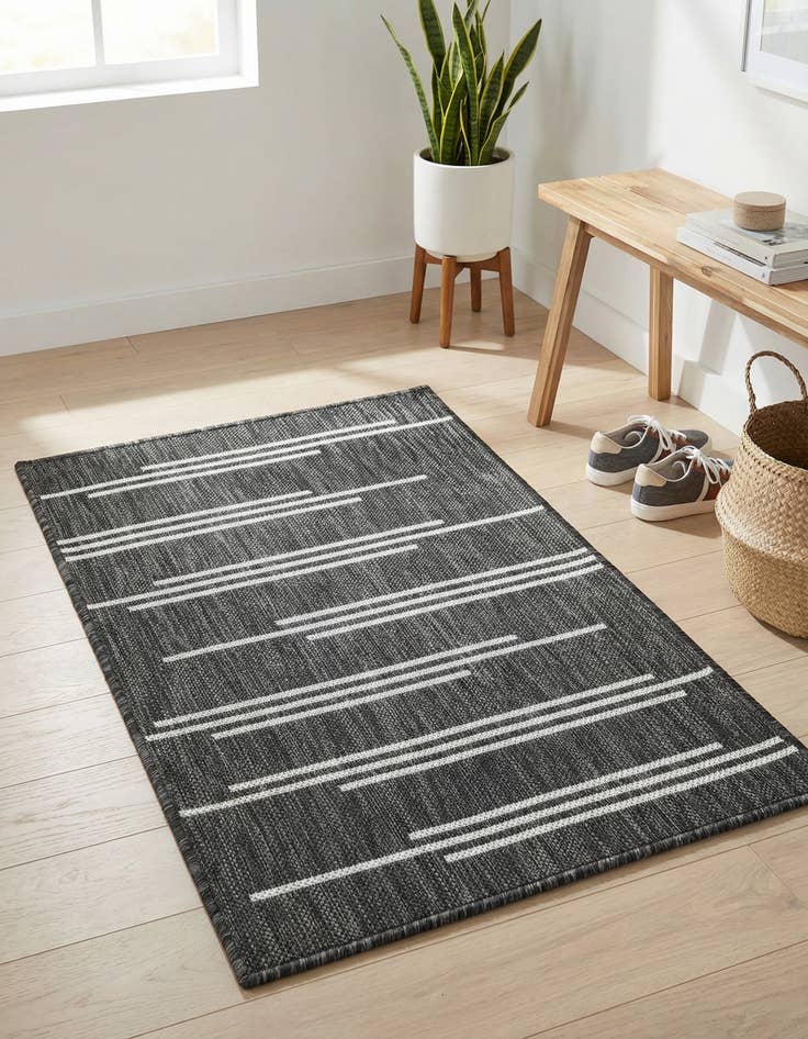Detail image of 2' x 3'  Washable Modern Indoor / Outdoor Rug