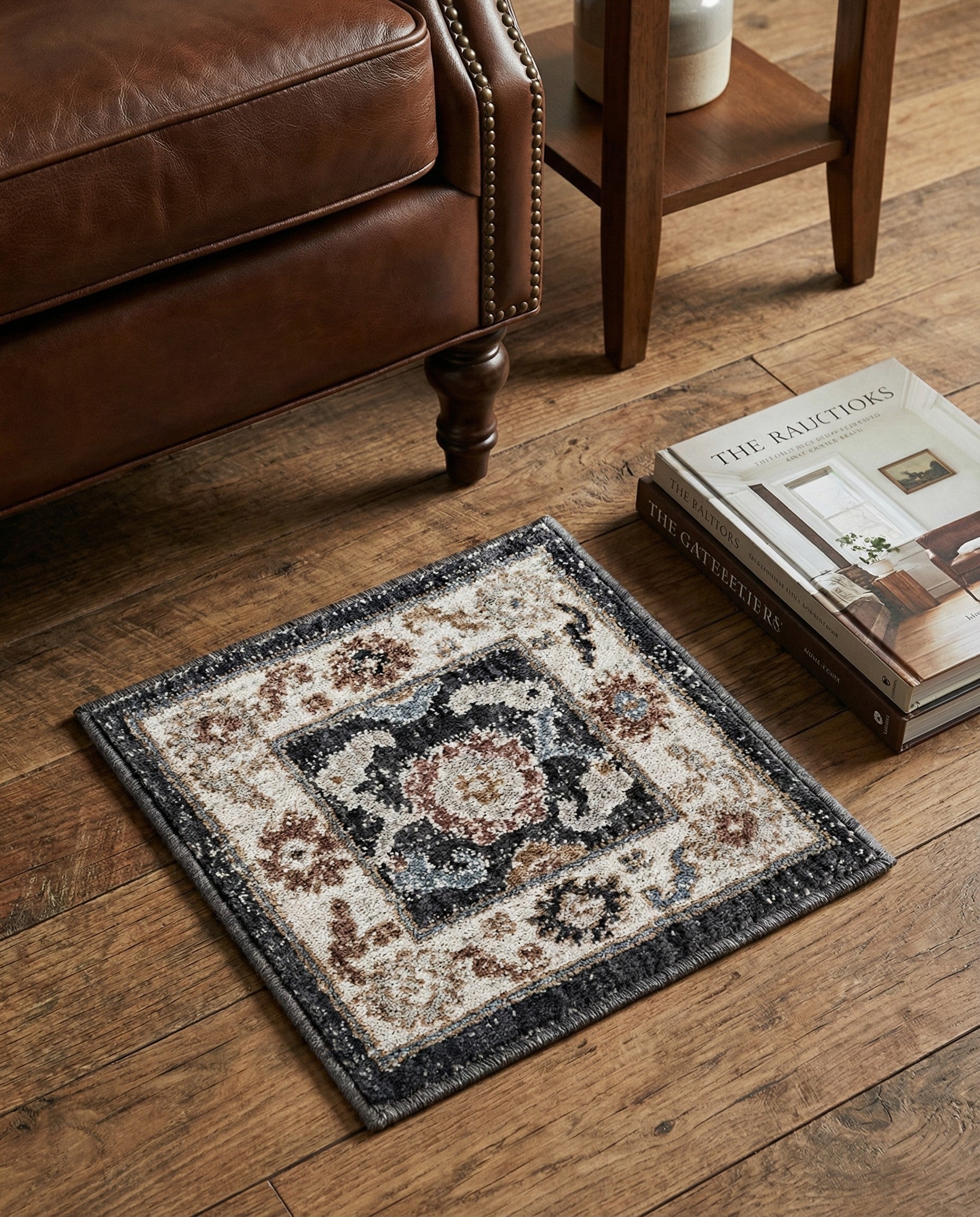 1' 4 x 1' 4 Eco Traditional Sample Rug