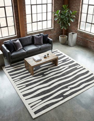 Gray Prismatic Square Rug