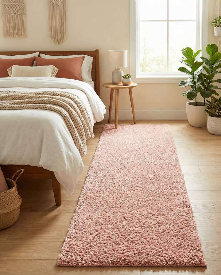 2' 7 x 10' Zermatt Shag Runner Rug