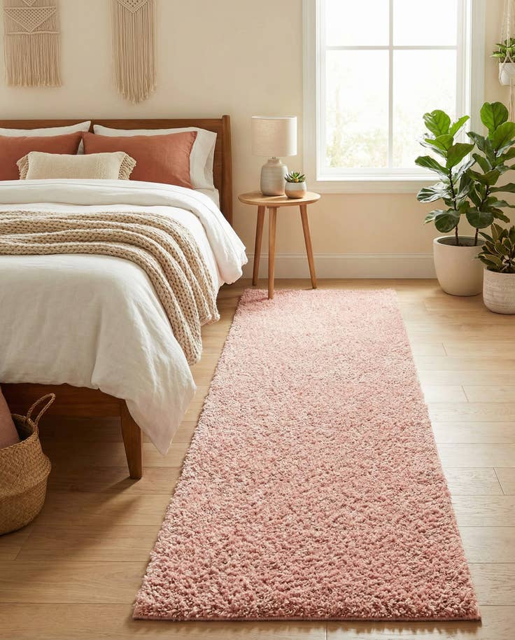 Detail image of 2' 7 x 10' Zermatt Shag Runner Rug