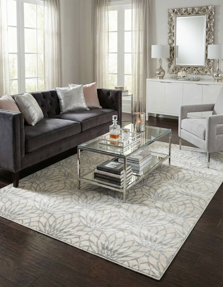 Detail image of 7' x 10'  Marilyn Monroe&trade; Glam Dahlia Rug