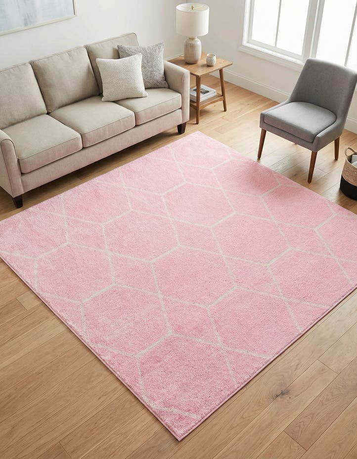 7' x 7' Lattice Frieze Square Rug