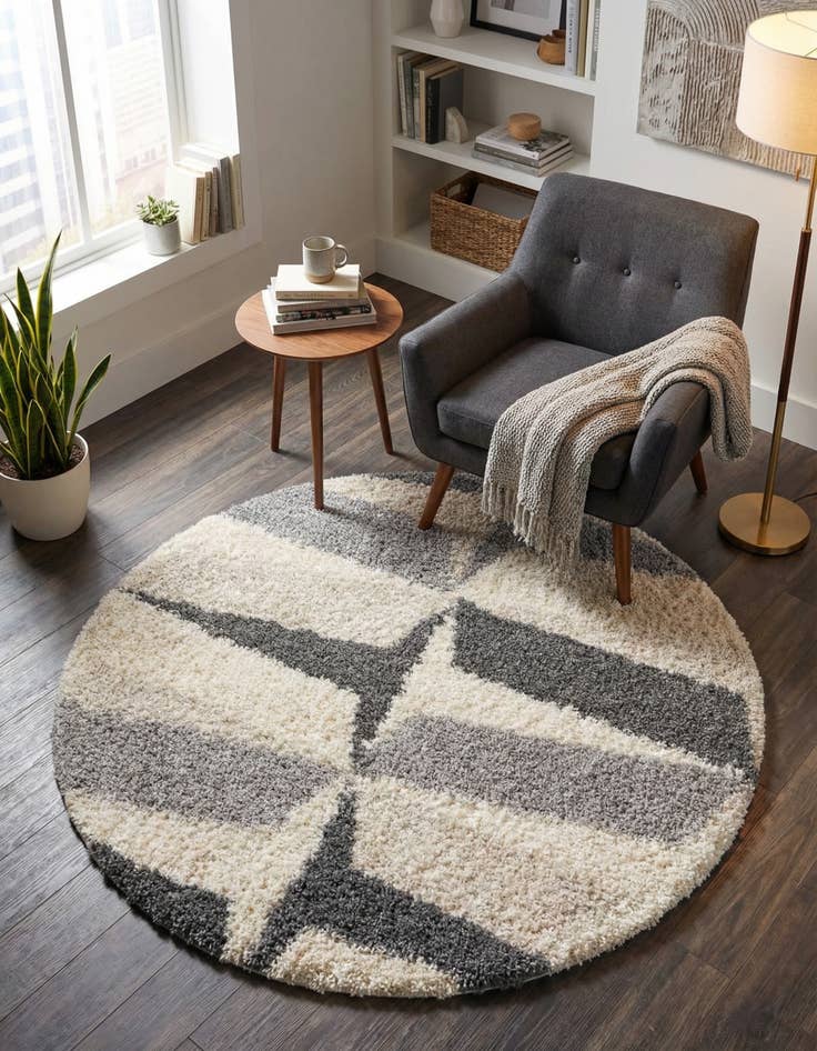 Detail image of 5' x 5' Athena Shag Round Rug