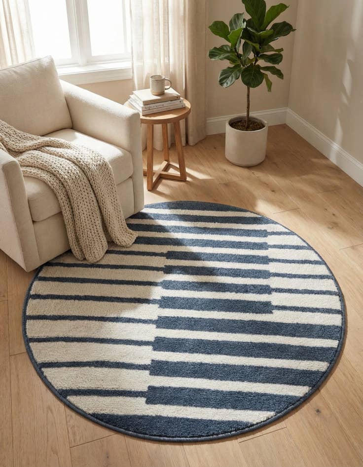 Detail image of 3' x 3' Oslo Round Rug