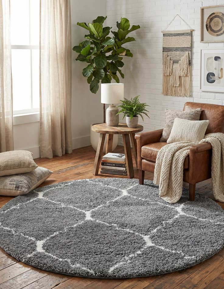 Detail image of 5' x 5' Moroccan Shag Round Rug