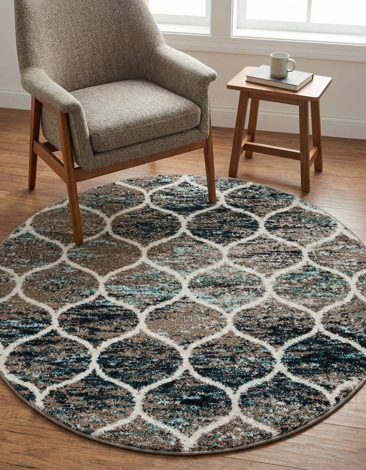 Detail image of 4' x 4' Lattice Frieze Round Rug