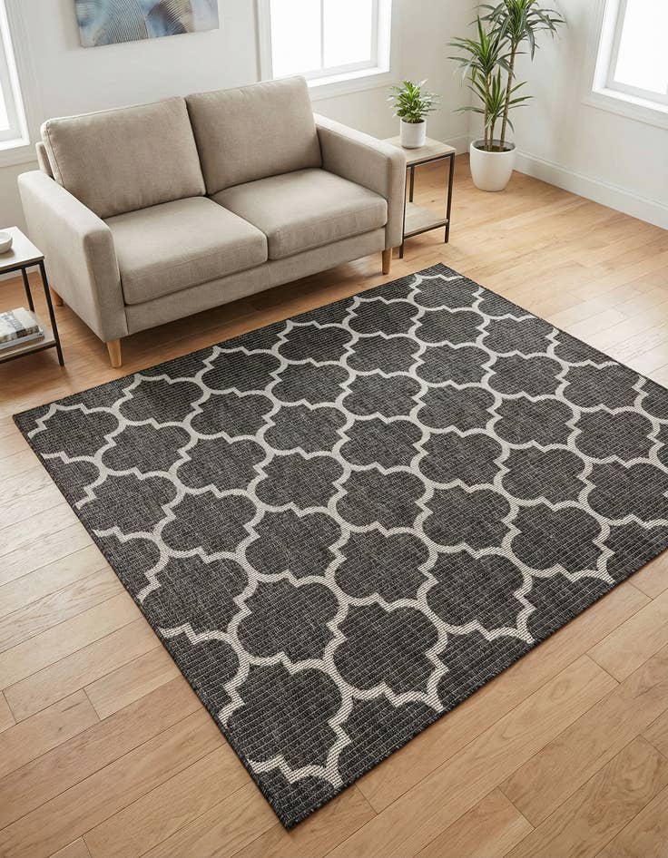 Detail image of 6' x 6' Washable Lattice Indoor / Outdoor Square Rug
