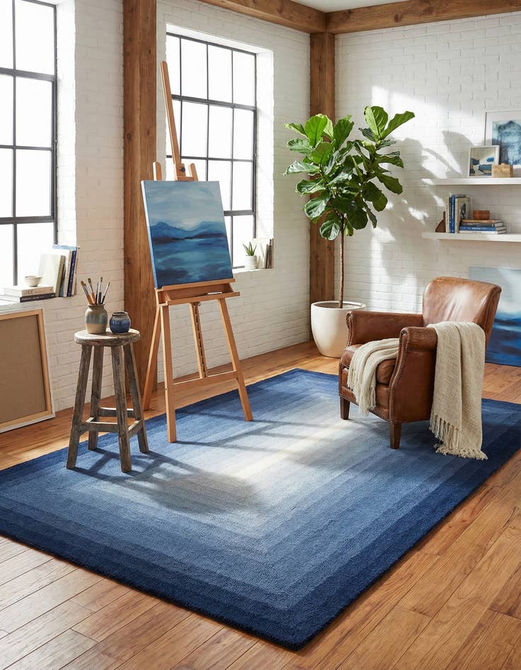 Detail image of 5' 1 x 8' Ombre Wool Rug