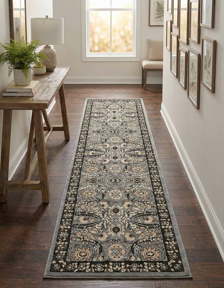 Detail image of 2' 7 x 10' Isfahan Design Runner Rug