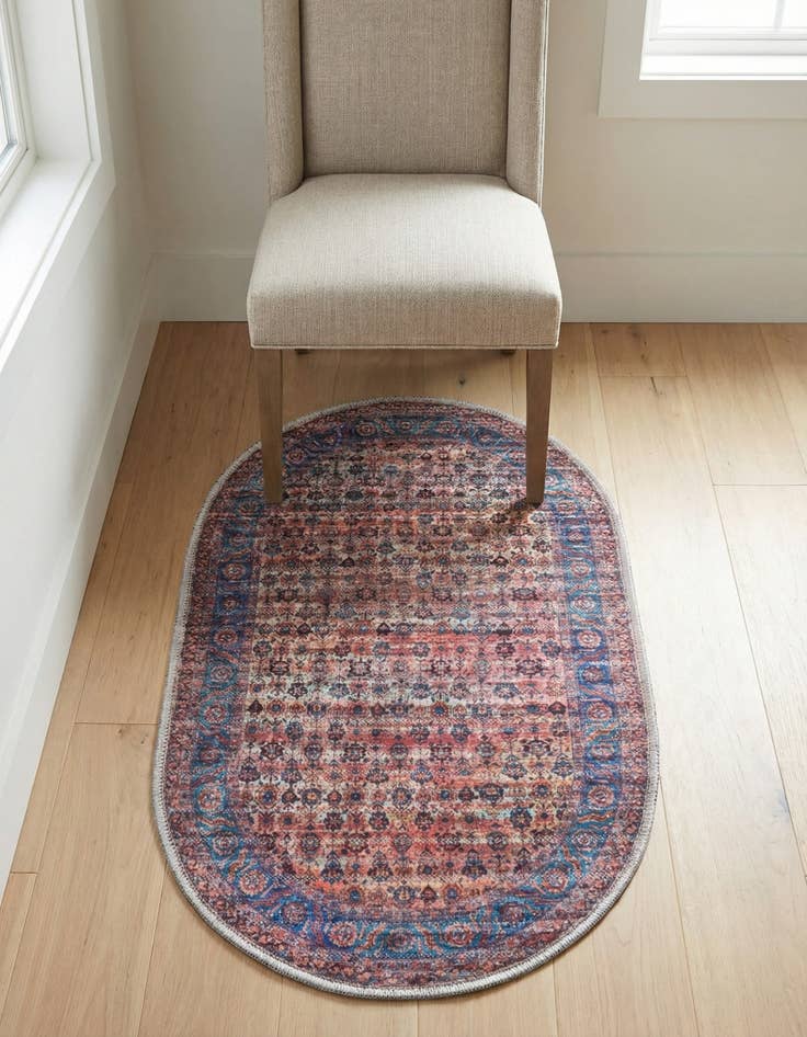 Detail image of 2' x 3' Washable Maahru Oval Rug
