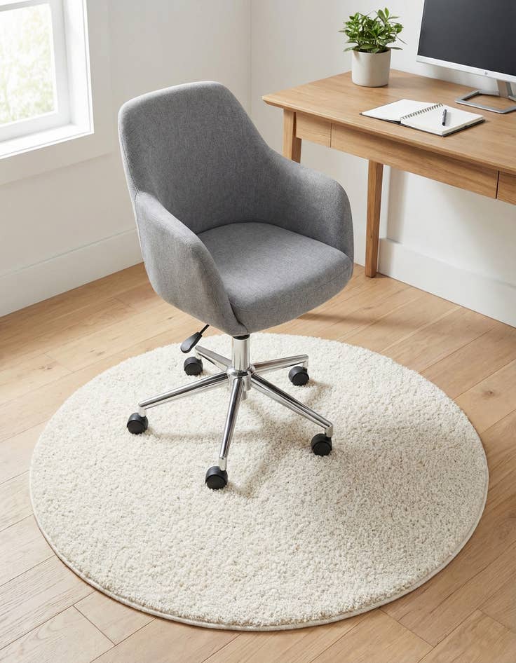 Detail image of 3' 3 x 3' 3 Solid Frieze Round Rug