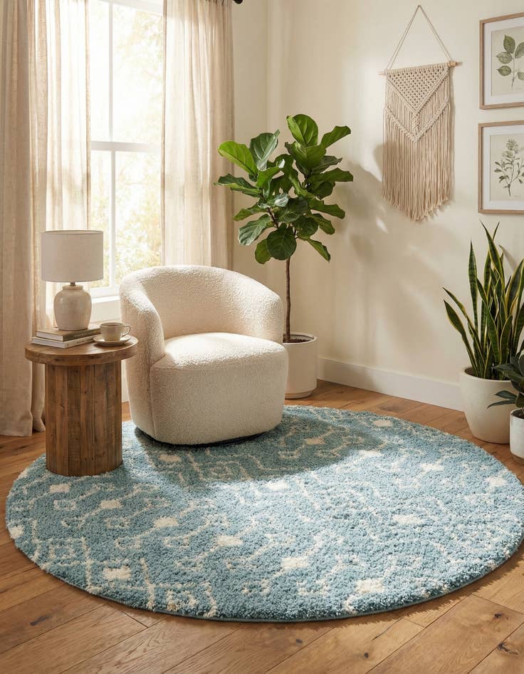 Detail image of 7' 10 x 7' 10 Moroccan Trellis Shag Round Rug